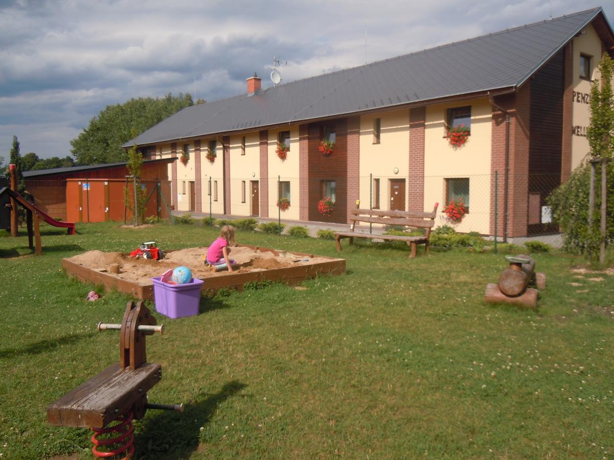 Penzion Jecminek Červená Voda Exterior foto